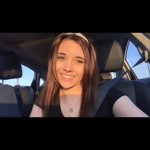 Meet your Posher, Destani